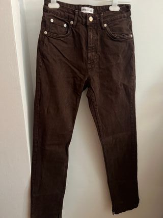 Pantalón Zara campana con abertura tobillo marrón