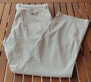 Pantalón largo beige hombre
