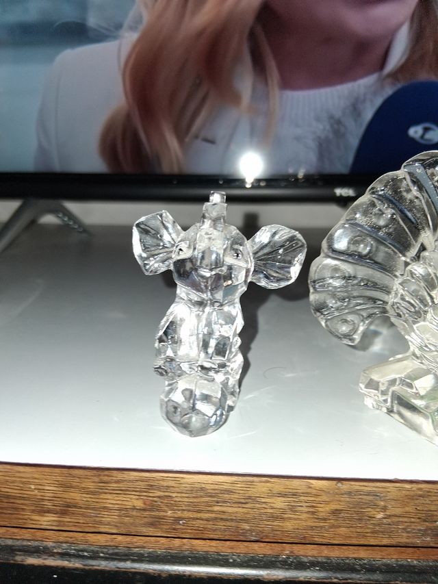 Statuetta elefante in vetro trasparente