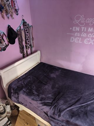 Cama individual de madera