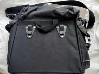 Borsa da bicicletta nera e rossa