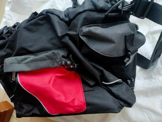 Borsa da bicicletta nera e rossa