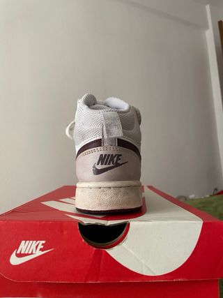 Nike Court Borough Mid 2