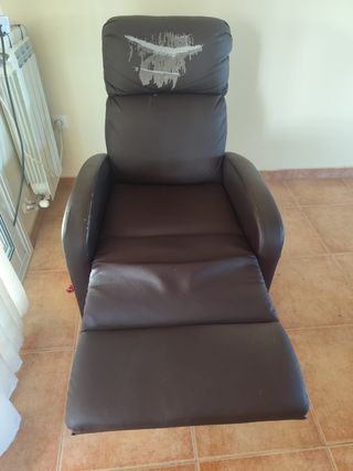 Sillón reclinable polipiel marrón