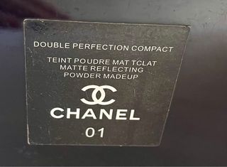 Polvos Chanel Negro