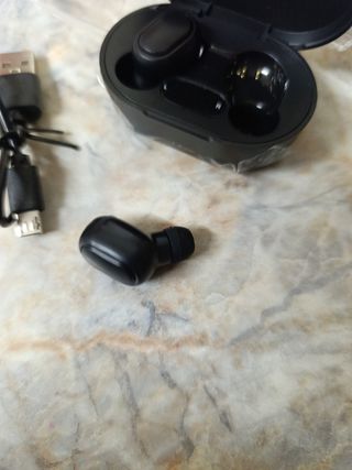 Auriculares Inalámbricos Bluetooth Negros