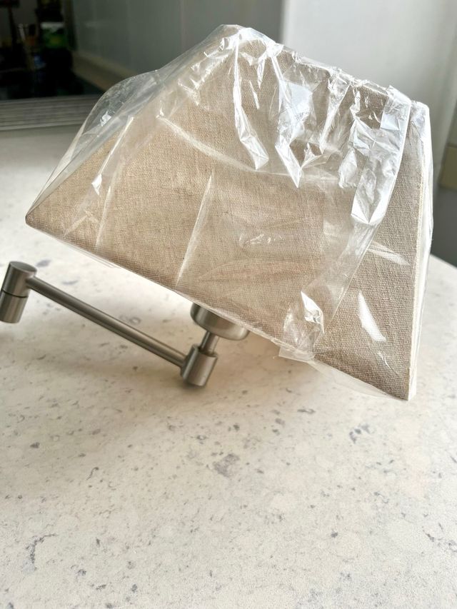 Lámpara de pared moderna tela y metal