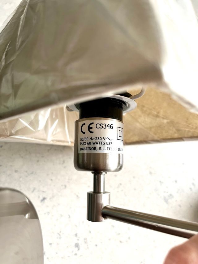 Lámpara de pared moderna tela y metal