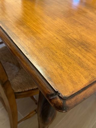 Mesa comedor de madera y 4 sillas