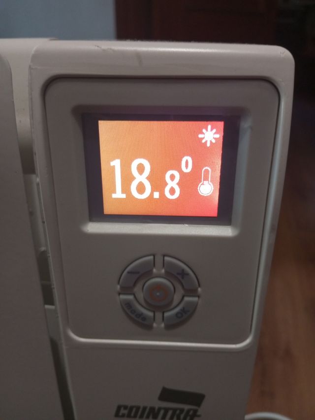 Radiador Cointra blanco con ruedas