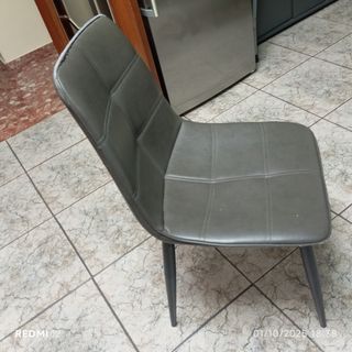 Vendo :4 Sillas Piel