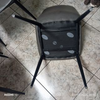 Vendo :4 Sillas Piel