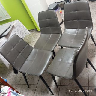Vendo :4 Sillas Piel