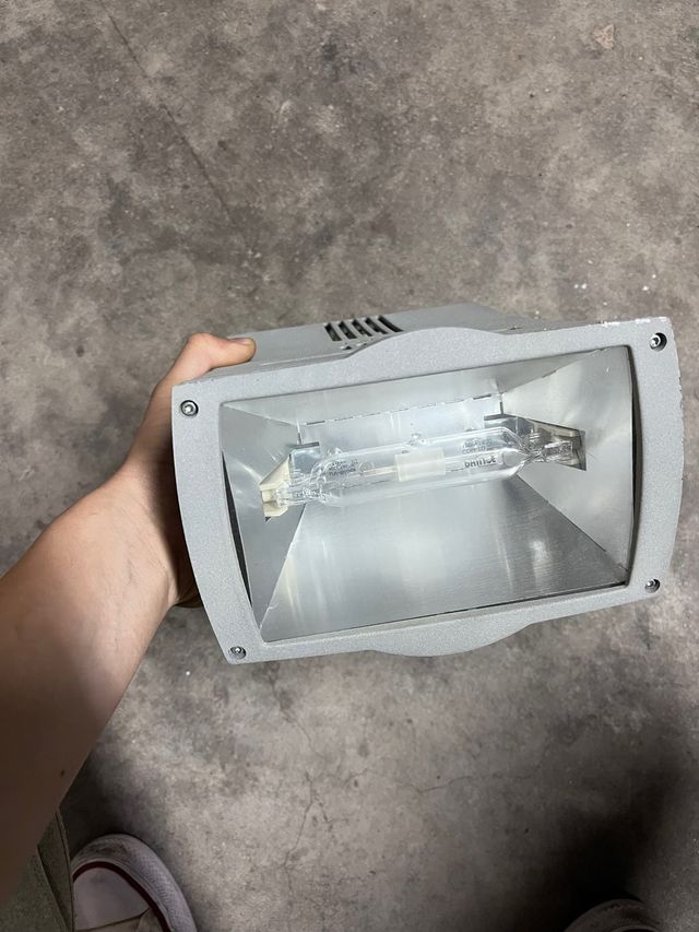 6 Focos de luz para tienda