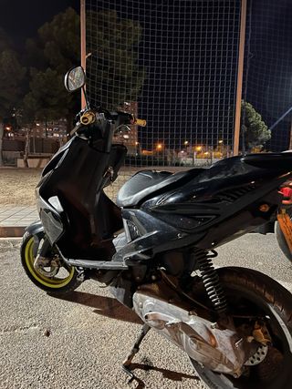Yamaha Jog RR Negra