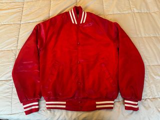 Chaqueta Vintage Indiana Roja
NO NEGOCIABLE