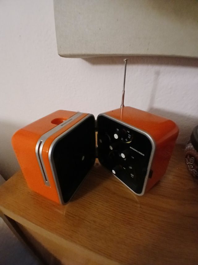 Radio Brionvega Cubo TS 502 Arancione