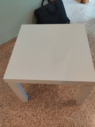 Mesa auxiliar blanca Ikea