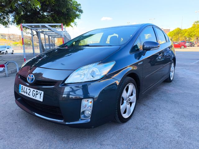 TOYOTA Prius 1.8 HSD EXECUTIVE