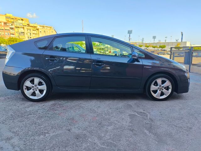 TOYOTA Prius 1.8 HSD EXECUTIVE