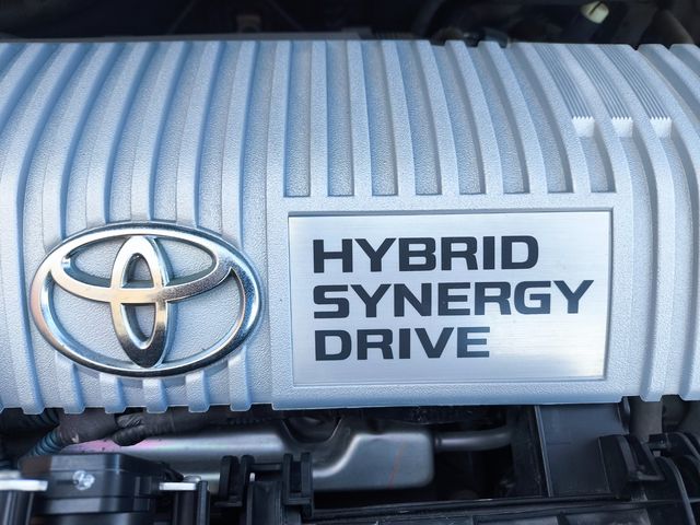 TOYOTA Prius 1.8 HSD EXECUTIVE