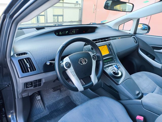 TOYOTA Prius 1.8 HSD EXECUTIVE