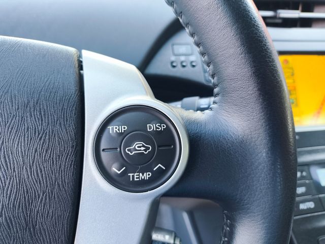 TOYOTA Prius 1.8 HSD EXECUTIVE