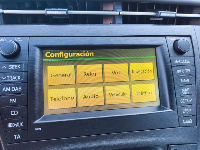 TOYOTA Prius 1.8 HSD EXECUTIVE