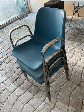 Sillas apilables aluminio y azul