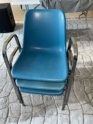Sillas apilables aluminio y azul