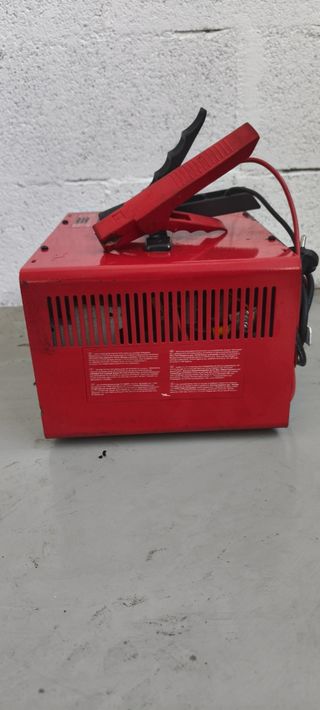 Cargador Batería Ferve F-918