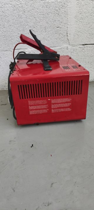 Cargador Batería Ferve F-918