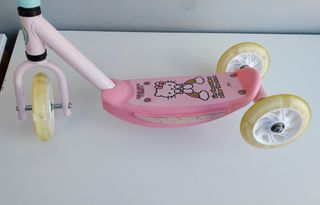 Patinete 3 ruedas led Hello Kitty rosa