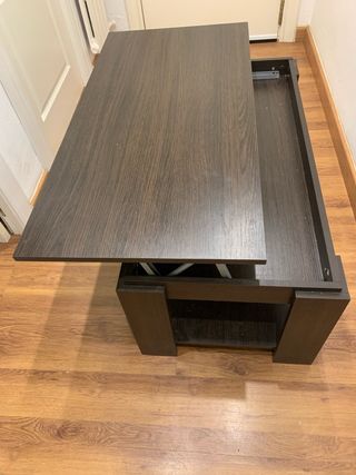 Mesa elevable pequeña de madera