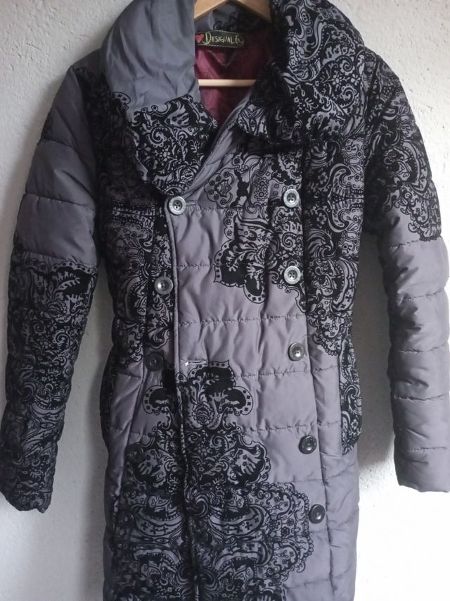 Anorak Desigual gris y negro