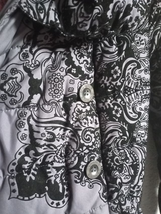 Anorak Desigual gris y negro