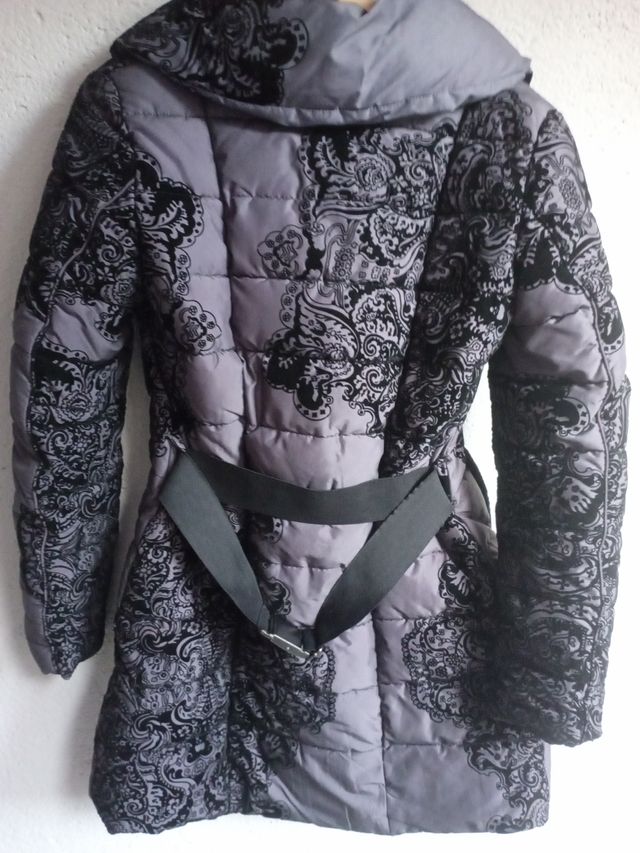 Anorak Desigual gris y negro