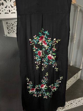 Blusa Zara bordada Talla S