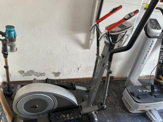 Attrezzature per palestra di forza, cardio e aerobica