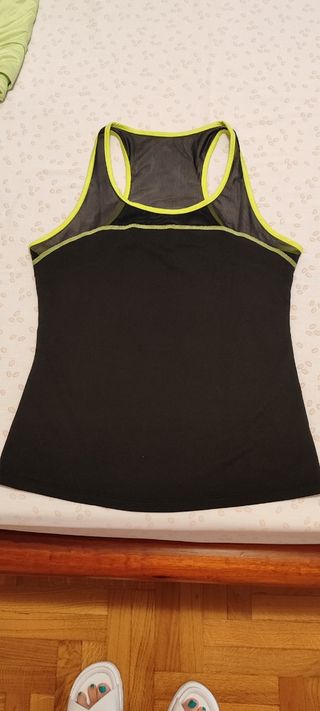 3 Camisetas deportivas tirantes negra y verde Tall