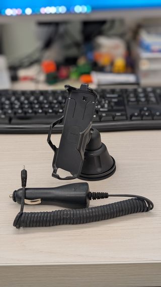 Supporto auto Nokia CR-119 + Caricabatterie DC-4