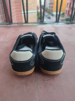 Zapatillas deportivas hombre talla 43 nuevas 