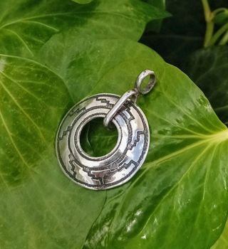 Colgante de plata diseño tribal