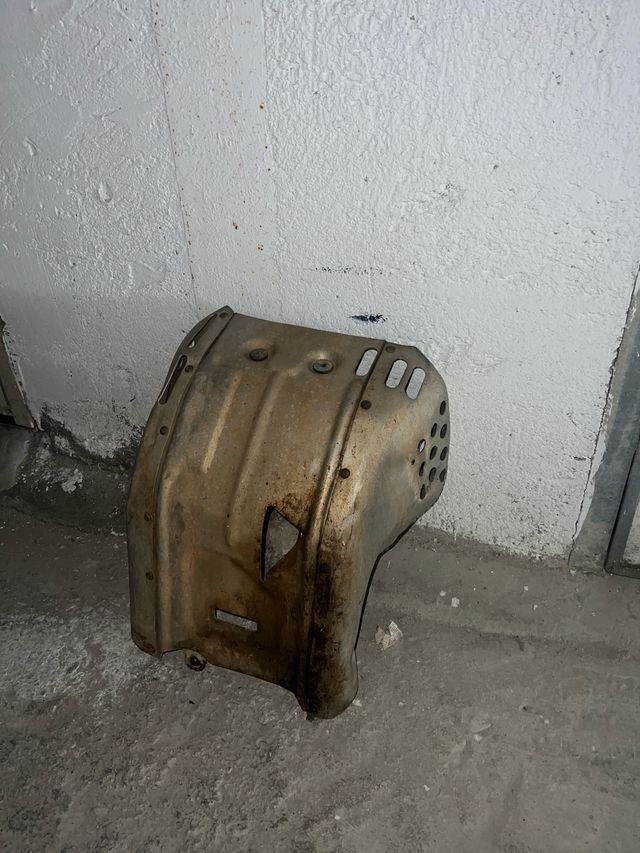 Cubrecarter Honda Africa Twin XRV 750 RD04