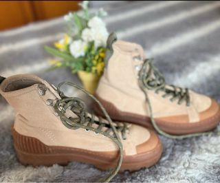 Botín beige de ante