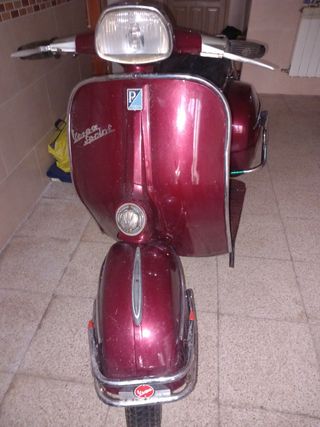 Vespa Sprint Clásica Roja