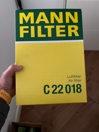 Filtro de aire Mann Filter C22 018