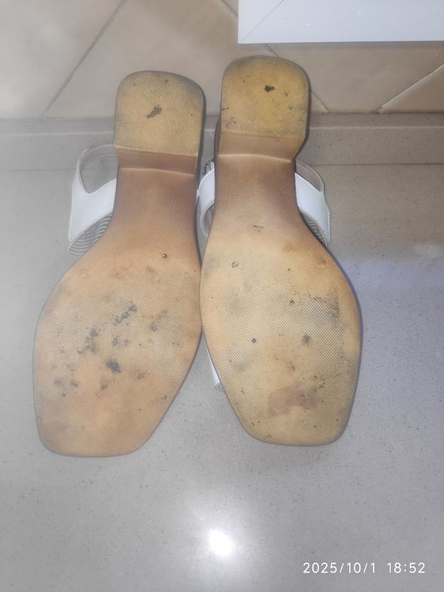 Sandalias de mujer  blancas