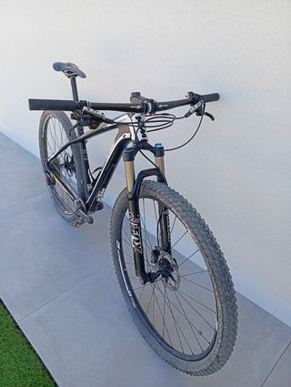Bicicleta Montaña KTM Mairoon  Carbono Negra