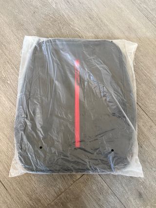 Mochila Giorgio Armani Negra con detalles rojos